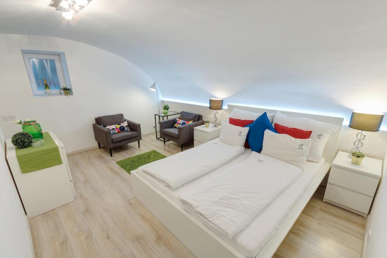 Lovely Apartment At Basilica Budapest Ngoại thất bức ảnh